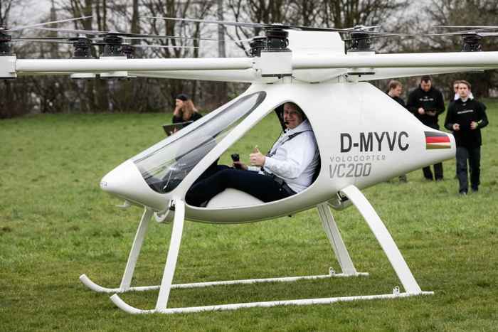 Alexander Zosel en el Volocopter de e-volo con 18 rotores